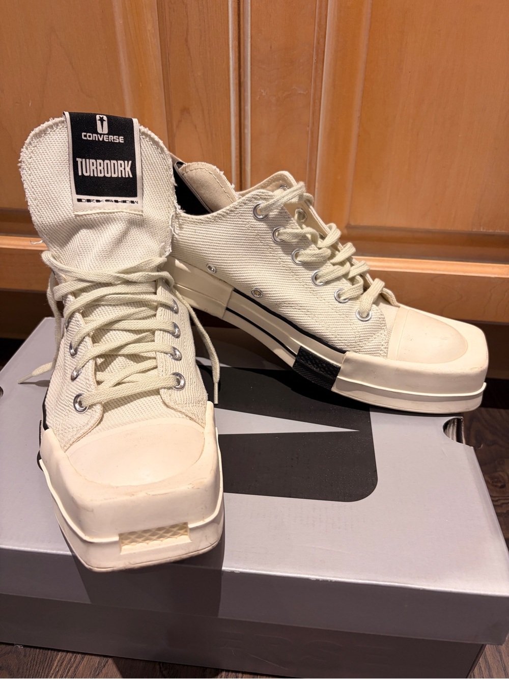 Converse X Rick Owens DRKSHDW
Low Top Sneakers